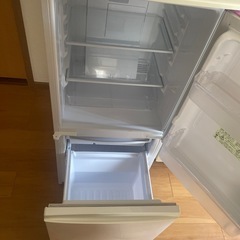 冷蔵庫の画像