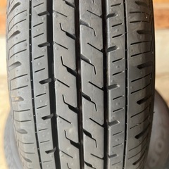 組み換え無料中古ノーマルタイヤ軽トラック用145/80R12 8PR
の画像