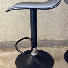 中古◆大特価‼️カウンターチェア◆２脚セット◆昇降式の画像