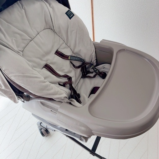 コンビ　電動ハイローチェア　ネムリラAUTO SWING BEDi EG シリーズ