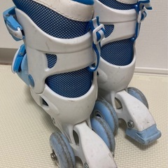 インラインスケート　子ども用　20-23cm 補助輪付き【お試し用に】の画像