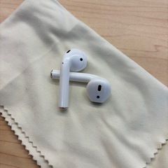 AirPods2  With Wireless Caseの画像