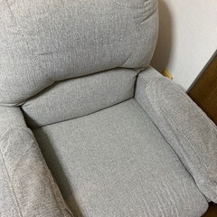 美品　ニトリ　グレー 電動リクライニングソファ 1人用