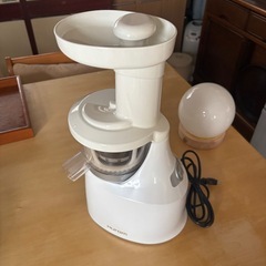 値下げ❗️HUROM ジューサー　HU-400 スロージューサー
