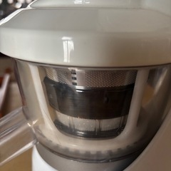 最終値下げ❗️HUROM ジューサー　HU-400 スロージューサー の画像