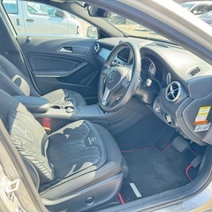 メルセデス・ベンツ　GLA250 4WDの画像