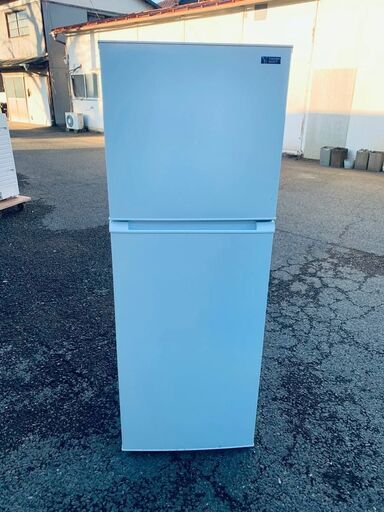 YAMADA ノンフロン冷凍冷蔵庫 YRZ-F23G1