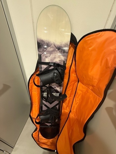 美品スノーボード (M) 池袋のスノーボードの中古あげます・譲り