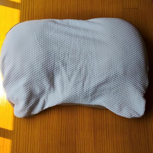 y 昭和西川 ギガ枕 抱き枕枕大きい (福来屋) 豊田町の寝具《枕 y 昭和西川 ギガ枕 抱き枕枕大きい (福来屋) 豊田町の寝具《枕