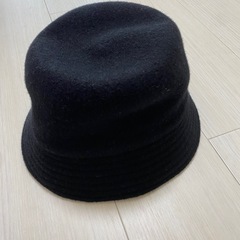 ユニクロ　アジャスタブルバケットハットの画像