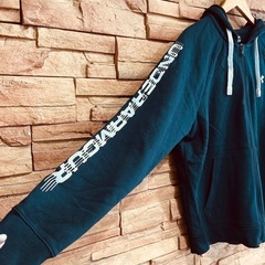 美品 メンズUnder Armour ブラック パーカー M UNDER ARMOUR ジップアップパーカーの画像