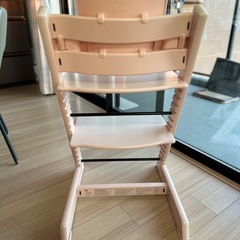 ストッケハイチェア&ベビーセット&ベルトの画像