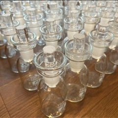 薬瓶　ガラス瓶　実験器具　理科ガラス器具　透明　IWAKI 日本製30本セットの画像