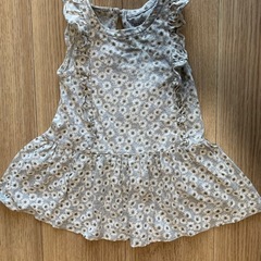 花柄フリルワンピースの画像
