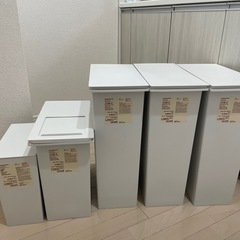 Mujiゴミ箱& 室内用のフレグランススプレーの画像