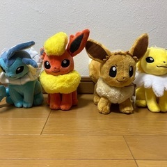 ポケモン　ぬいぐるみ　ブイズ