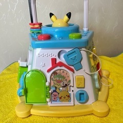 仕掛け知育玩具