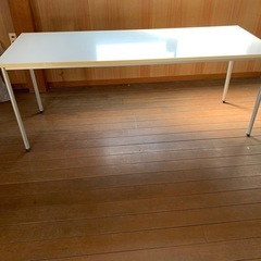 テーブル