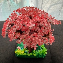 桜の木とツリーハウスのブロックの画像