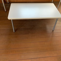 テーブル