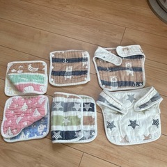 抱っこ紐用　よだれかけ