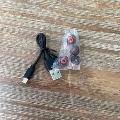 新品ワイヤレスイヤホン（黒）の画像