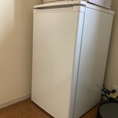前開き冷凍庫 60L IUSD-6B-W ホワイト