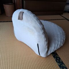 座椅子(白)の画像