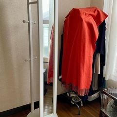 【ニトリ】ハンガーラック付き　回転式スタンドミラー