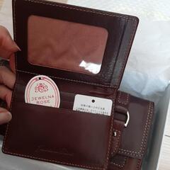 新品！ギフトにも！BURBERRYブランドJewelna Roseの財布とカードケースの画像
