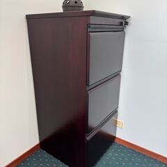 【3段キャビネット◎鍵付き】1の画像
