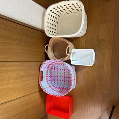 収納籠5個セット。大きな籠なのでおもちゃや衣類の整理にとっても重...