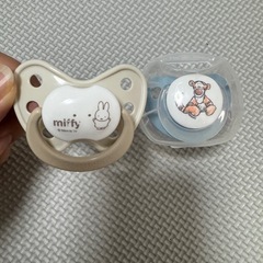 おしゃぶり0ヶ月～2個セット