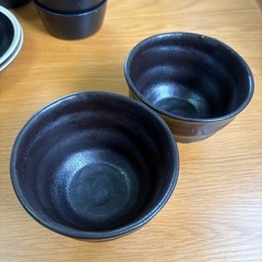 【4/25以降のお渡し】黒系の皿、どんぶり等　2 x 4種セットの画像