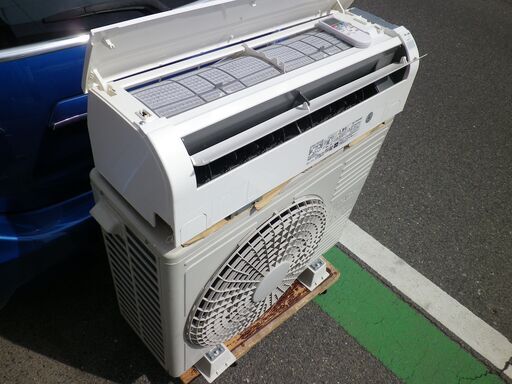 日立　14～16畳用エアコン　RASーA40J2-W　スタンダードモデル　2019年 おもに14畳用 /200V