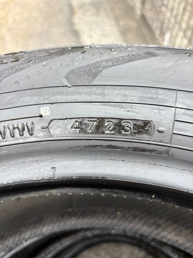 ▼新古①ヨコハマタイヤ　ADVAN Ｖ03 225/60R18サマータイヤ4本セット