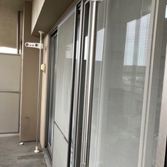 4/9までの引き取り　突っ張り物干し　屋外使用の画像