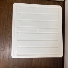 収納ケース 
引き出し2つの画像