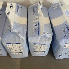 大人用　紙おむつ　カバー　パッド　沢山あります　介護　の画像