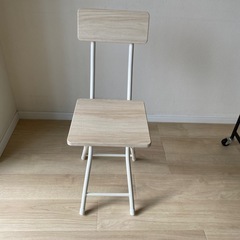 折りたたみイス