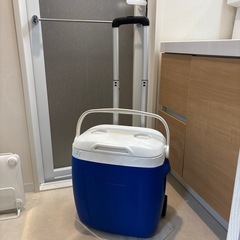 クーラーボックス　２４ℓ