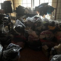 ★自分だけの仕入れ先★メルカリ仕入れお助け専門店！！1着50円！！　メンズ　レディース　自宅フリーマーケット^_^ 大量入荷の画像