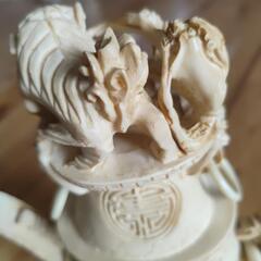 骨董　象牙風　三つ足　彫刻香炉　双耳　獅子蓋の画像