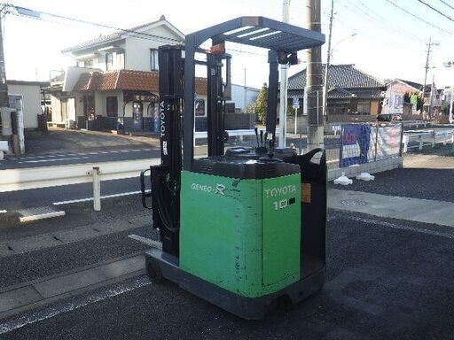 トヨタ　1.0ｔ　バッテリーフォークリフト　リーチ　7FBR10