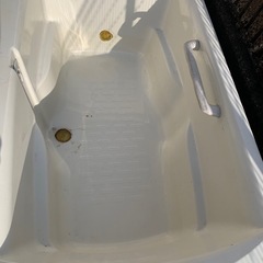 バスタブ　風呂桶　災害用　貯水　ため池　メダカ　水槽　庭　大型　プランター　などなど の画像