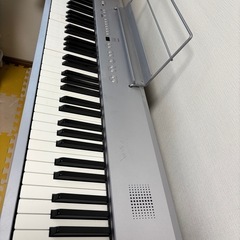 電子ピアノ