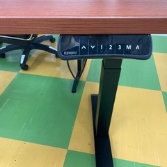 R9 FLEXISPOT 電動昇降式デスクの画像