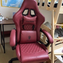 美品　ゲーミングチェア　ボルドー　