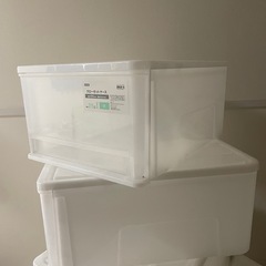 【お話中】ニトリ購入　衣装ケース２つ　