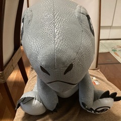 恐竜のぬいぐるみの画像